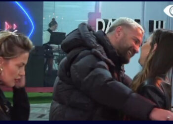 VIDEO/ Pas debatit, pajtohen Kiara dhe Luizi! Puthje e përqafime mes tyre