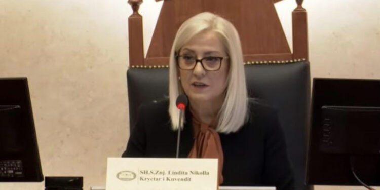 Deputetët e PD-së zyrtarizojnë kërkesën për shkarkimin e Lindita Nikollës