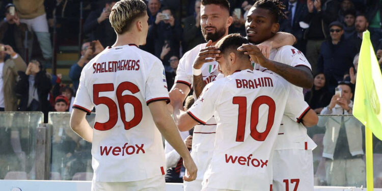 VIDEO/ Milani e nis me “këmbën e mbarë” Vitin e Ri