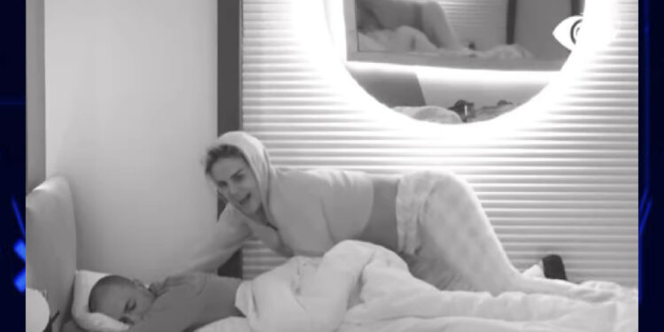 VIDEO/ Kejvina i futet ne krevat Kristit, çfarë ndodhi gjatë natës?