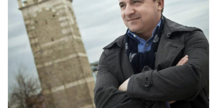 Po punon kundër Ramës në Kavajë/ Ish-kryebashkiaku i Kavajës, Elvis Roshi thirret në SPAK