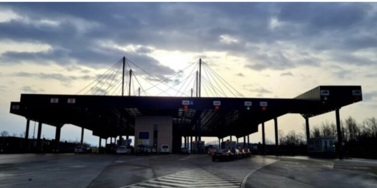 FOTO/ Në kërkim prej javësh, arrestohet reperi shqiptar teksa po tentonte të kalonte kufirin