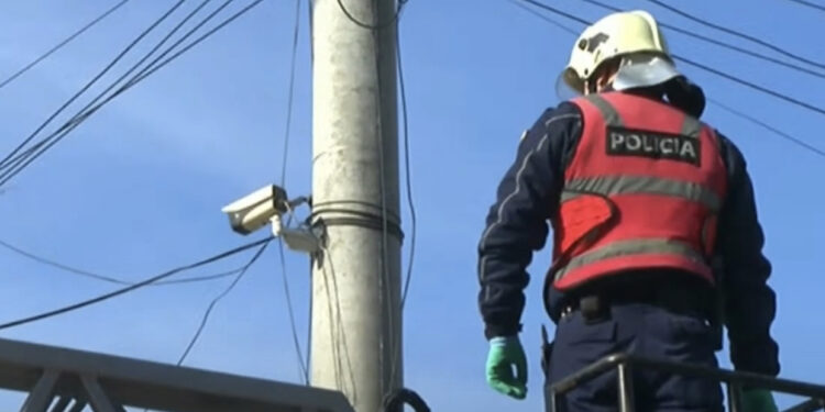 “Fijet” e krimit priten edhe në Tiranë, nis heqja e kamerave që monitoronin Policinë dhe kundërshtarët