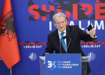 VIDEO/ A ke frikë nga arrestimi për 21 Janarin? Berisha: Lërini budallallëqet