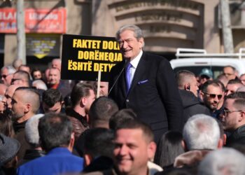 Berisha: Veliaj dhe Rama kanë vjedhur qytetarët e Tiranës 54 milionë euro