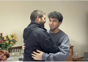 Rrëfimi/ 19-vjeçari turk mbijetoi 63 orë nën rrënoja, regjistroi çdo gjë në celular