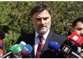 FOTO/ Alibeaj skllav i Ramës edhe në Fier, nxjerr kandidat edhe në këtë qytet