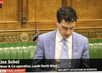Deputeti britanik: Serbia do të shkaktojë dhunë në Kosovë