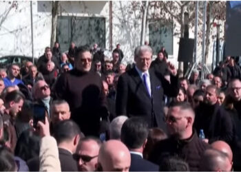 “Po s’erdhi ai, shkojmë ne”, Berisha për protestën e radhës: Tubimi do mbahet në Surrel, Rama do të përgjigjet
