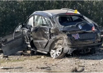 Aksidenti në Gramsh, shoferi 16-vjeçar në gjendje të rëndë