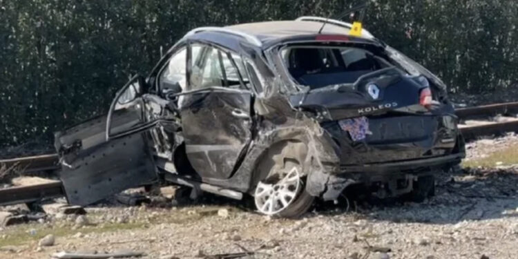 Aksidenti në Gramsh, shoferi 16-vjeçar në gjendje të rëndë