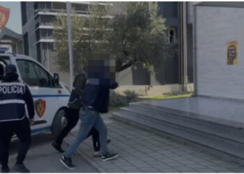 EMRI/ I shumëkërkuar në Spanjë për trafik kanabisi dhe mashtrime, arrestohet 22-vjeçari në Fier