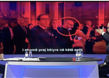 VIDEO/ Fevziu i nxjerr foton e Agron Nezës në eventin e tij, Rama: Po ça tregon kjo?! Ftojeni dhe pyeteni