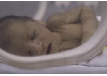 Tërmeti në Turqi-Siri: Nëna dhe foshnja shpëtohen dy herë në tri ditë nga rrënoja