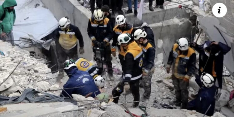 VIDEO/ Momente prekëse, nxirren gjallë nga rrënojat 6 anëtarë të një familje në Siri