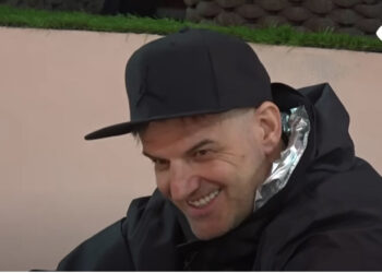 Bledi flet përçartë: Në klasë të katërt rashë në dashuri me komshien! U nisa për në Sarandë