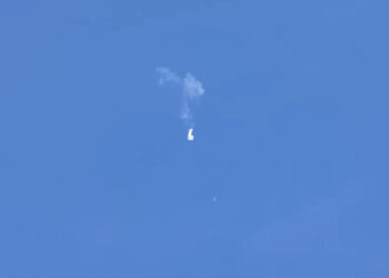 Me avion ushtarak, ushtria amerikane rrëzon balonën e spiunazhit kinez në brigjet lindore