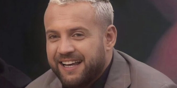 Është gjeni i lindur/ Videoja virale e Luizit, intuita e tij zbuloi menjëherë kamerën e fshehtë