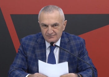 VIDEO/ Ilir Meta fton shqiptarët në protestën e PD: Të gjithë në Tiranë më 11 shkurt!