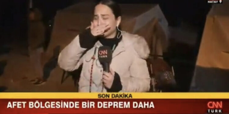 Gazetarja shpërthen në lot pas tërmeteve të fundit në Turqi: Ishte tepër i fortë