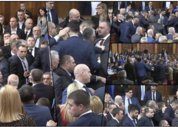 VIDEO/ Kaos në Serbi, opozita i sulet Vuçiç: Nuk heqim dorë nga Kosova