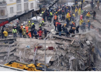 Gati 24 mijë të vdekur nga tërmeti tragjik në Turqi dhe Siri, vazhdojnë kërkimet nën rrënoja