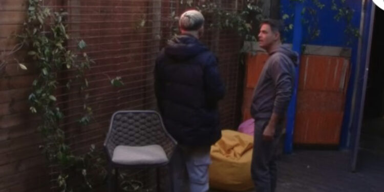 “A të ka marrë malli?”, Luizi komunikon me Kiarën përmes murit