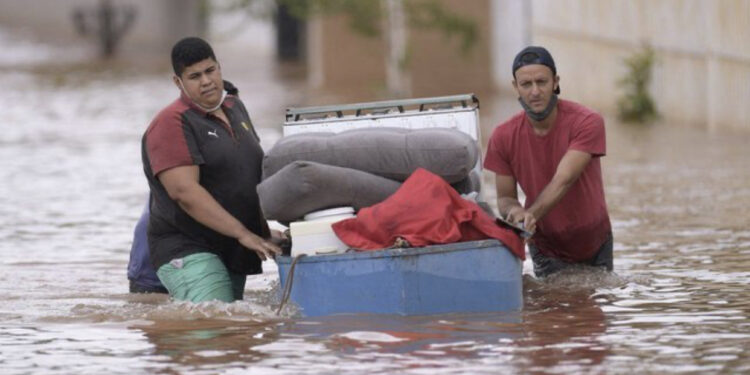 Moti i keq në Brazil, 36 të vdekur dhe 228 persona mbeten të pastrehë