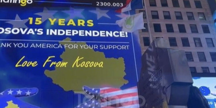 15 vjet Pavarësi e Kosovës/ Adem Jashari dhe UÇK zbukurojnë ‘Times Square’!