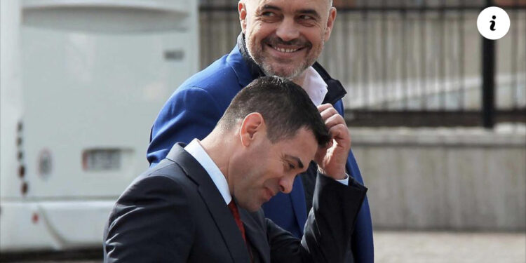 “Zëri i Amerikës”: Rama i “lau duart” me Ahmetajn