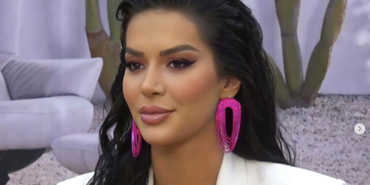 “Gjëra të bukura po vijnë”, për çfarë e ka fjalën Efi? Fotoja që ngriti dyshime