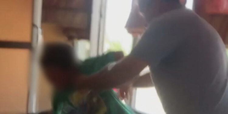 DENONCIM/ I mituri në Librazhd dhunohet nga elektricisti, tenton t’i japë fund jetës, hidhet nga kati i tretë