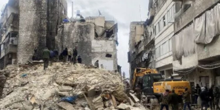 Shkon në mbi 50 mijë bilanci i viktimave nga tërmetet në Turqi e Siri