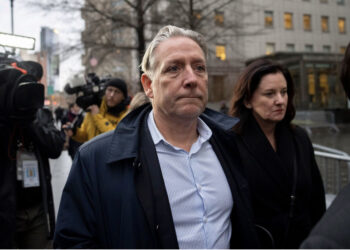 “Do t’ju vendosim në listën e zezë”, media amerikane: McGonigal mori 12 milionë euro nga Shefqet Kastrati, tentoi edhe Samir Manen