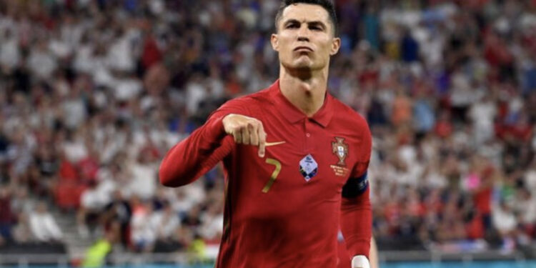 Gazetarët turq ‘shpërthejnë’ ndaj Ronaldos: As çaj nuk do pish më në Turqi