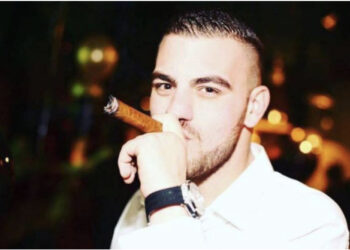 Polici qesharake/ Shoqërimi i Erik Fullanit, reagon Policia: Pistoletën e kishte me leje, punon si “bodyguard”