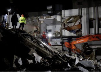 Turqia shpall një javë zi kombëtare pas tërmetit tragjik, rritet sërish numri i viktimave