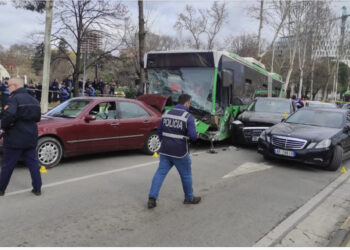 VIDEO/ Përse ndodhi aksidenti? Policia nxjerr testin e alkoolit të shoferit, 9 të plagosur