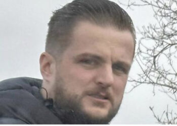 Trafikanti shqiptar i drogës deportohet, por rikthehet me gomone në Britani, jeton pranë një çerdhe fëmijësh