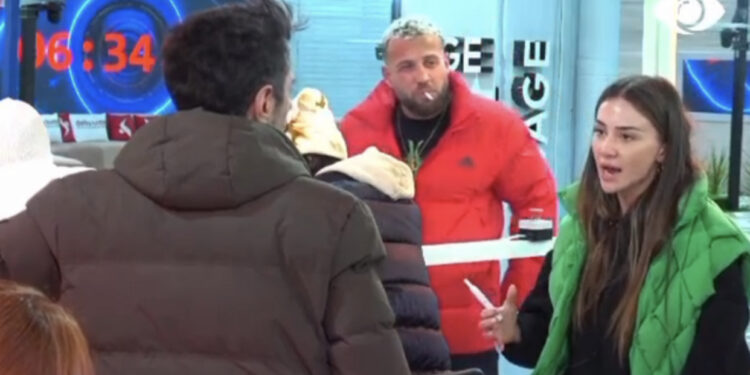 VIDEO/ Përplasja/ Kiara ia plas në sy Amosin: Je xheloz dhe njeri fallco