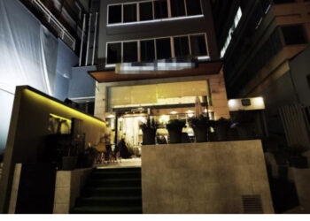 15 vajza mbaheshin peng, shqiptari i kishte sjellë nga Amerika Latine/ Si funksiononte rrjeti i prostitucionit në Greqi