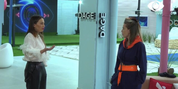 VIDEO/  “Dhëmbë për dhëmbë”/ Kiara bëhet “luaneshë” dhe ia përplas në fytyrë Oltës: Je fallco