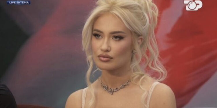 “Kosova kufizohet me Greqinë, At Zef Pllumi vdiq 27 vjeç, Skënderbeu lindi në 1956″/ Këto janë “perlat” e Deas