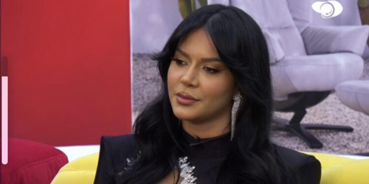 Maskarada e Top Channel/ Del loja e produksionit, ja kush ndërhyri te shefat lart për të larguar Efin