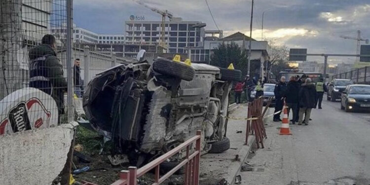 Gazetarja shpërthen në lot live: Në Durrës ka ndodhur një tragjedi e madhe