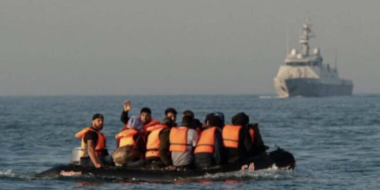 Emigracioni i paligjshëm, Britania nis ‘spastrimin’ e azilkërkuesve shqiptarë!