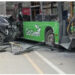 FOTO/ Aksident i frikshëm te ‘Shallvaret’, përplaset autobusi i kompanisë “Go Green”