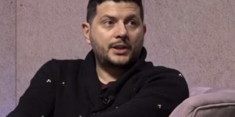 “S’kanë mundësi të paguajnë kafen”, Ermal dallaverexhiu i drejtohet pensionistëve: Vetë e keni fajin…