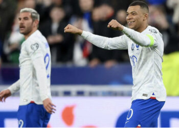 VIDEO/ “Tulipanët të vyshkur”, Mbappe me shokë “shkatërrojnë” Hollandën