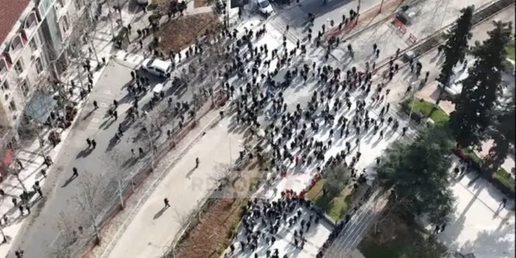 Sot vendimi i gjykatës dhe protesta e opozitës, rrugët që do të bllokohen nga ora 10:00!